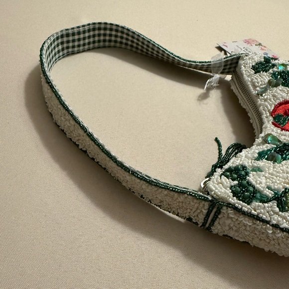 Handcrafted in India Beaded Bag Vegetables with Gingham Interior - Picture 8 of 9